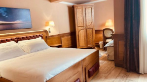 Le Club Boutique Hotel  Лечче